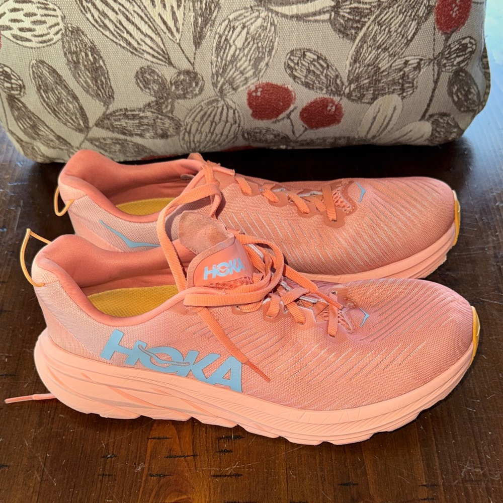 Hoka Women's peach orange Running Shoes 8.5